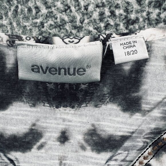 Avenue Women Tunic Top 18/20 Gray White Embellished‎ Short Sleeve Pullover Shirt - Picture 4 of 9